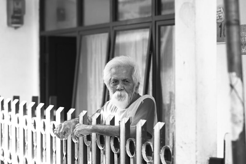 Aging Gracefully at Home: The Ultimate Guide to Senior Home Care