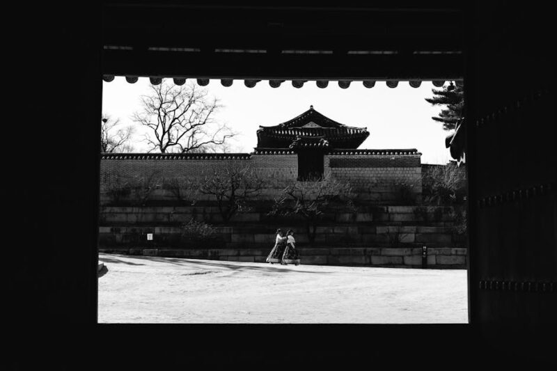 Brushstrokes of an Era: Rediscovering the Majesty of Edo Period Art