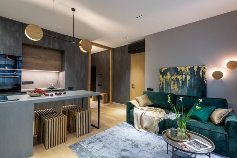 The Ultimate Flooring Guide: Exploring Luxury Vinyl Plank Options